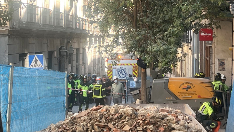 Derrumbe en edificio de Madrid deja al menos 3 heridos y 4 obreros desaparecidos