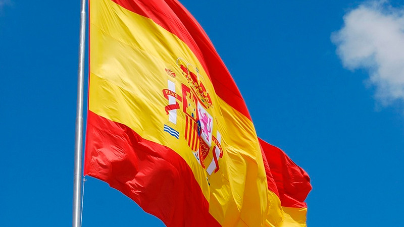 España aprueba embargo de armas a Israel; busca 