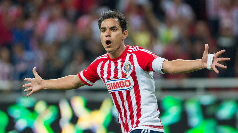 Omar Bravo habría abusado de su víctima desde que ella tenía 10 años y en su propia casa; era su hijastra