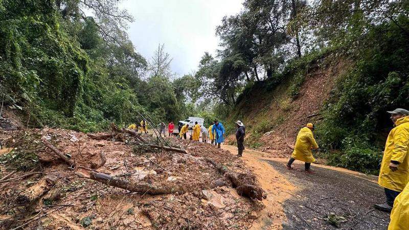 Muere menor tras derrumbe en Pinal de Amoles, Querétaro