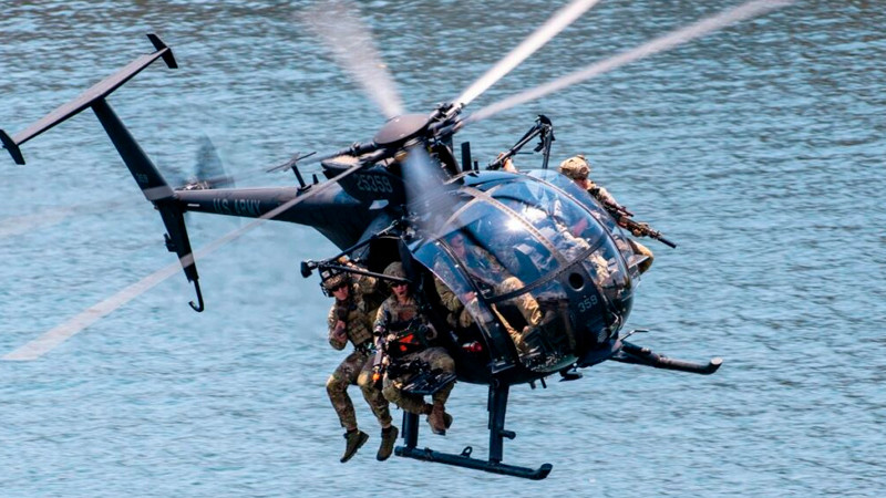 EEUU despliega helicópteros de combate cerca de Venezuela, reporta The Washington Post