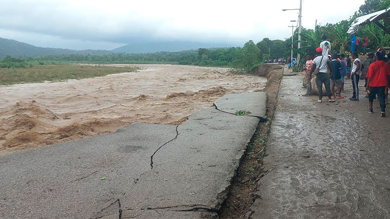 Suman 20 personas fallecidas tras desbordamiento en río de Haití por lluvias de “Melissa”