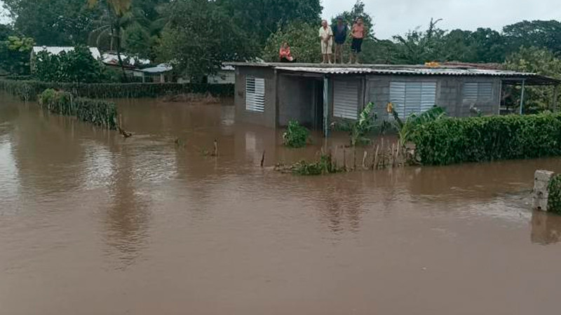 Rescatan a 29 personas atrapadas en inundaciones provocadas por 'Melissa' en Cuba