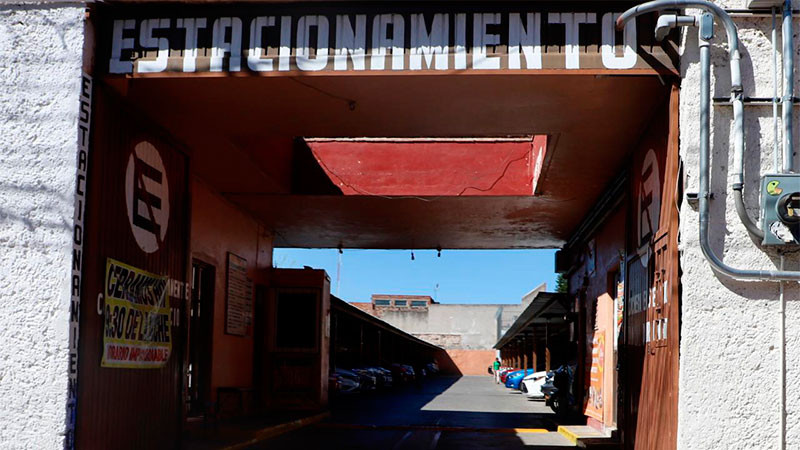 Buscan ampliar horario de estacionamientos en el Centro Histórico de Querétaro 