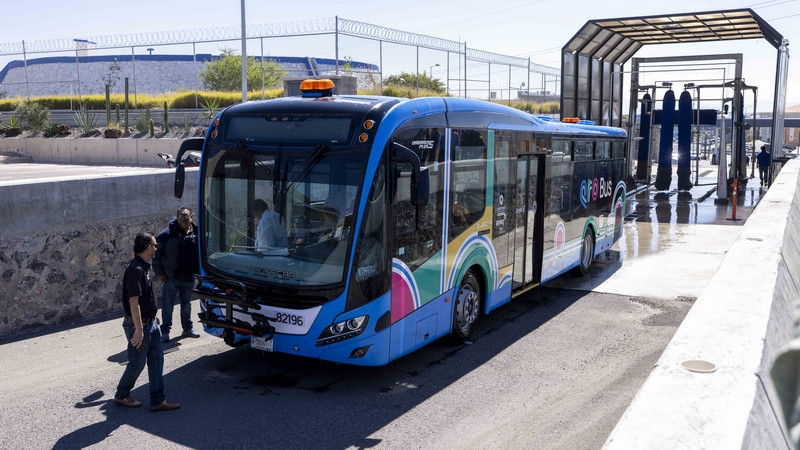 Inaugura Mauricio Kuri 2ª etapa del Patio de Maniobras del sistema Qrobus