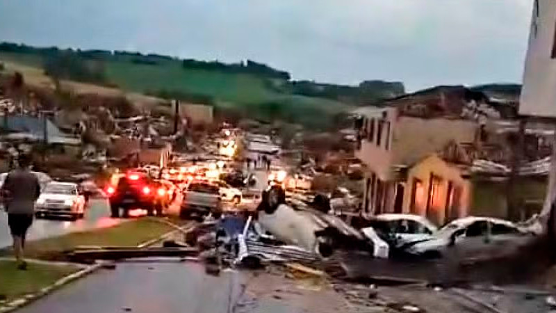 Tornado en sur de Brasil deja al menos 5 muertos y más de 400 heridos; destruye 80% de la ciudad