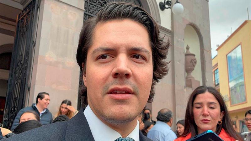 Llama Alejandro Sterling a los pequeños comerciantes del municipio de Querétaro a prepararse para el Buen Fin 