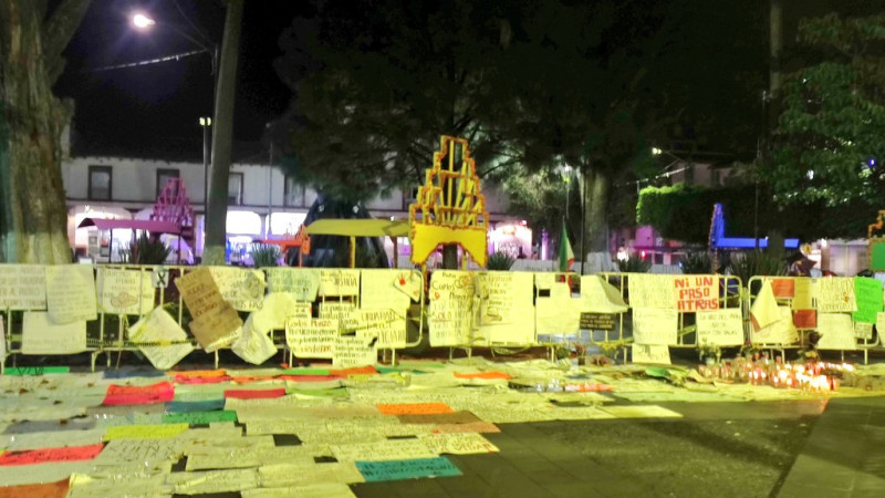 Peritos de la Fiscalía Michoacán regresan al lugar del homicidio de Carlos Manzo para recabar nuevas evidencias