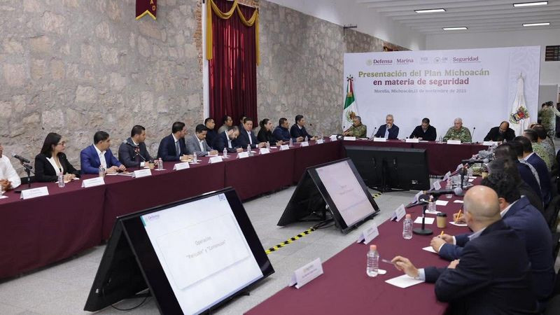 Plena coordinación en seguridad, refrendan Bedolla, Harfuch, Defensa y Semar 