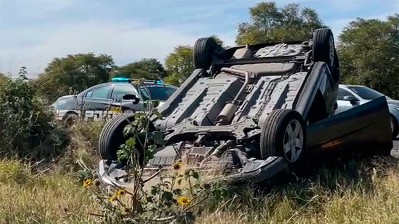 Se registra choque-volcadura en el anillo vial Fray Junípero Serra del municipio de Querétaro