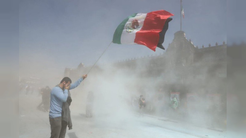 Represión marca la histórica movilización del 15 de noviembre: México exige cambio y el Gobierno paga con violencia