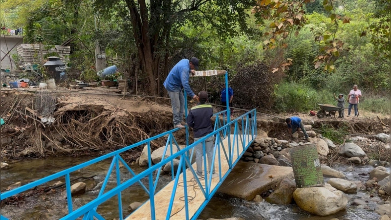 Comisión Estatal de Infraestructura de Querétaro entrega puente provisional en San Joaquín