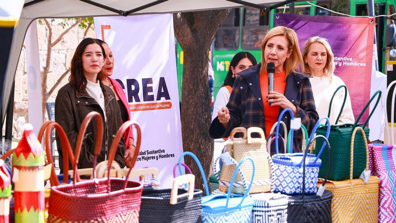 Gobierno de Jalisco impulsa negocios de mujeres con Feria de Emprendedoras