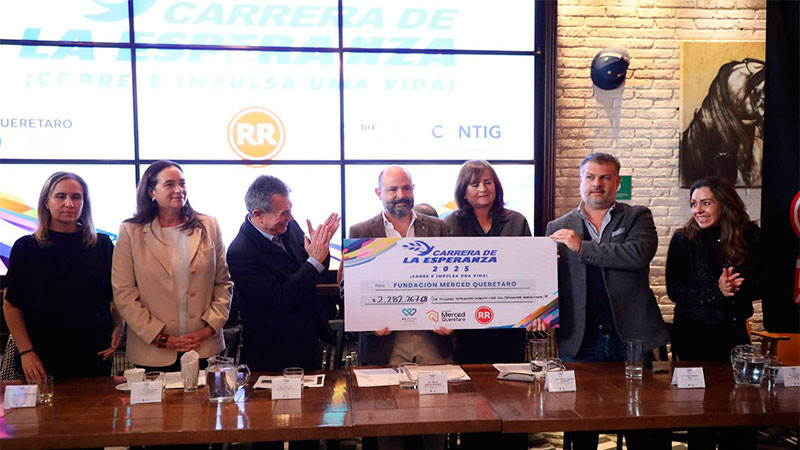 Entrega SEDIF Querétaro donativo a la Fundación Merced 