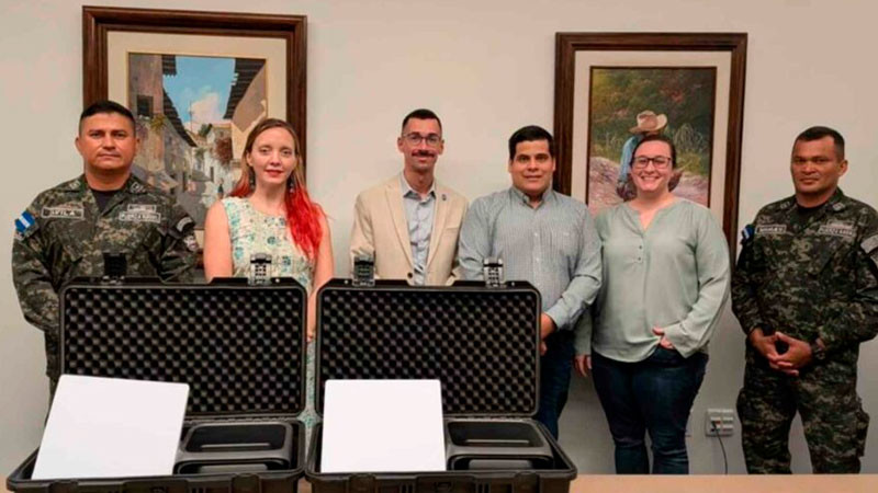 EEUU entrega equipo satelital a Honduras para interceptar redes del crimen organizado